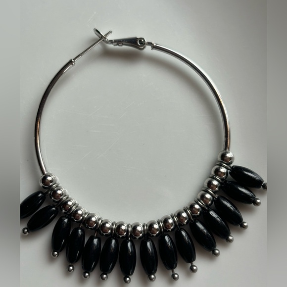 KINSLEY ARMELLE 🖤MARIANA COLLECTION
SILVER BLACK EARRINGS - Picture 9 of 10